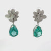 Rotating display of the earrings.