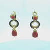 Rotating display of the earrings.
