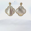 Rotating display of the earrings.