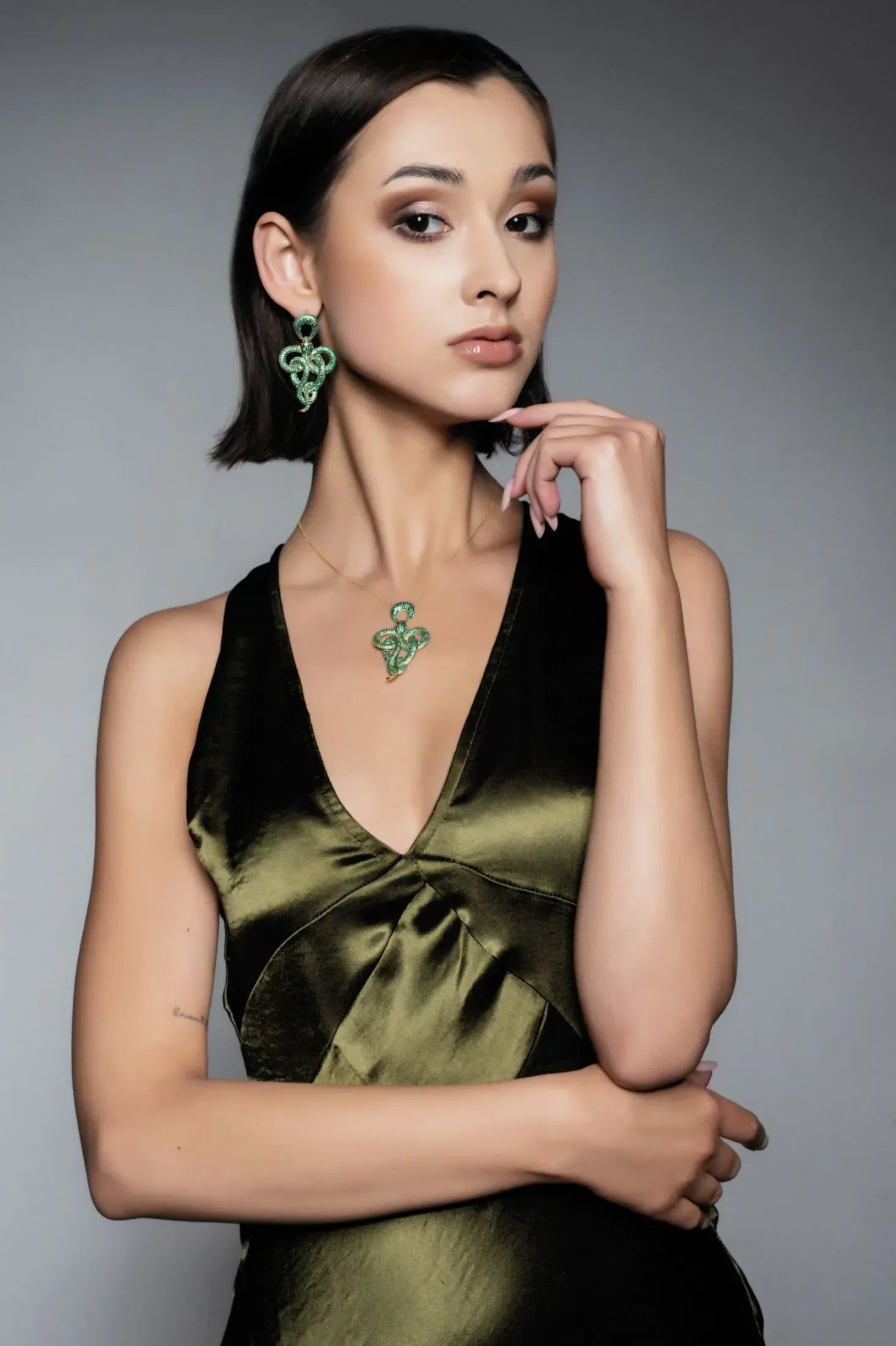 Viper Snake Pendant Necklace Gold Emerald