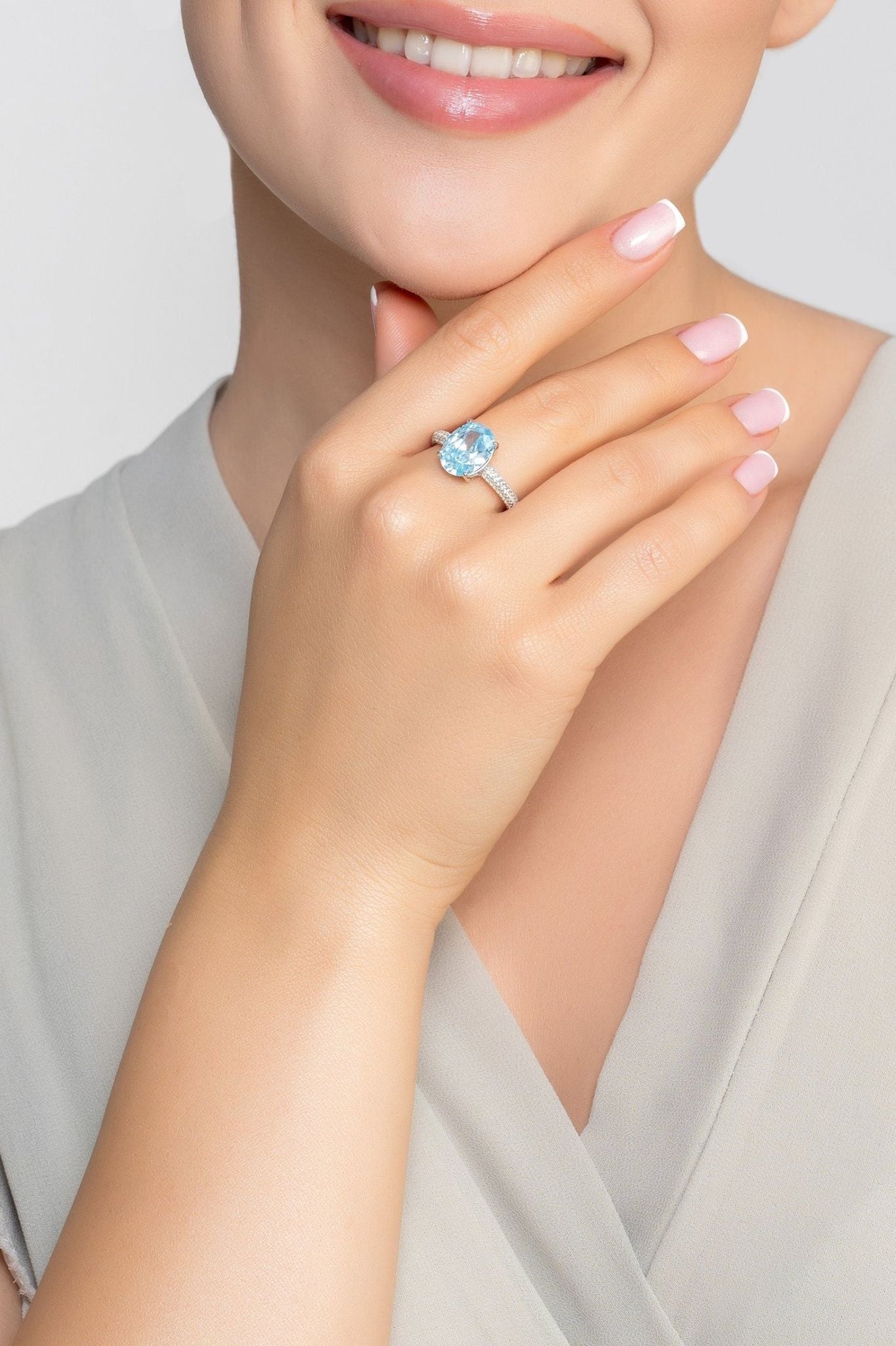Alexandra Oval Cocktail Ring Blue Topaz Silver - LATELITA Rings