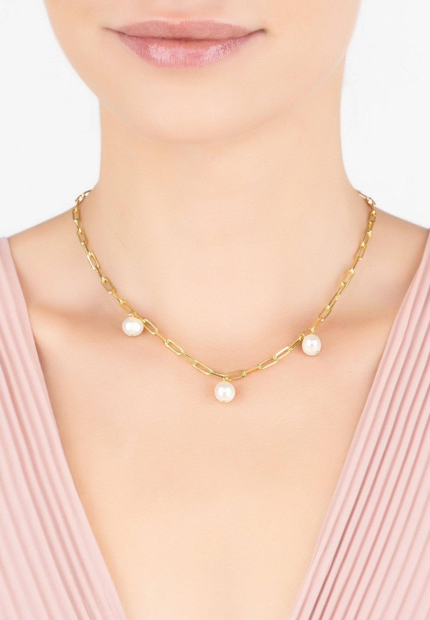 Amelia Three Pearl Necklace Rosegold - LATELITA Necklaces