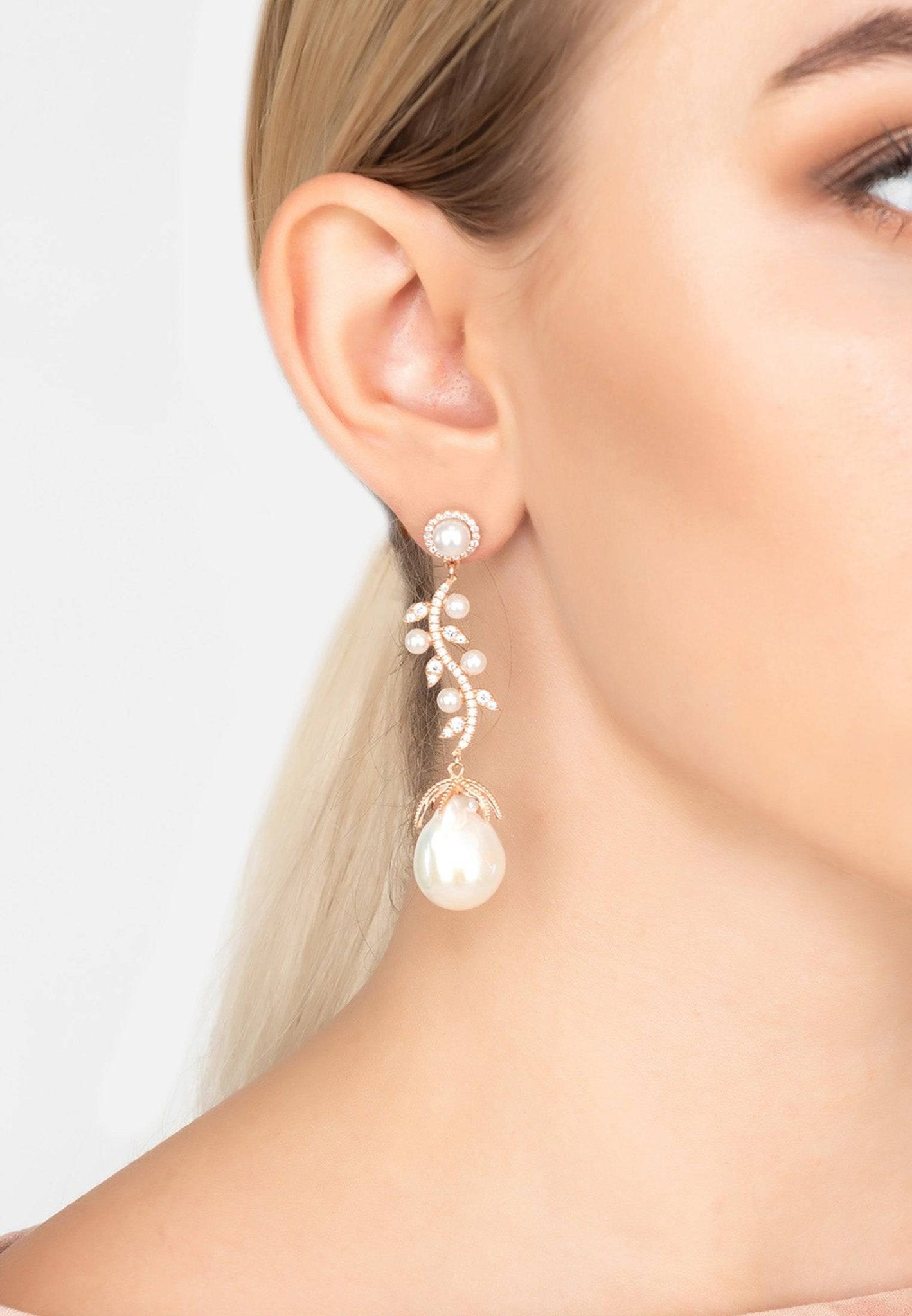 Baroque Pearl Trailing Flowers Earrings Rosegold - LATELITA Earrings