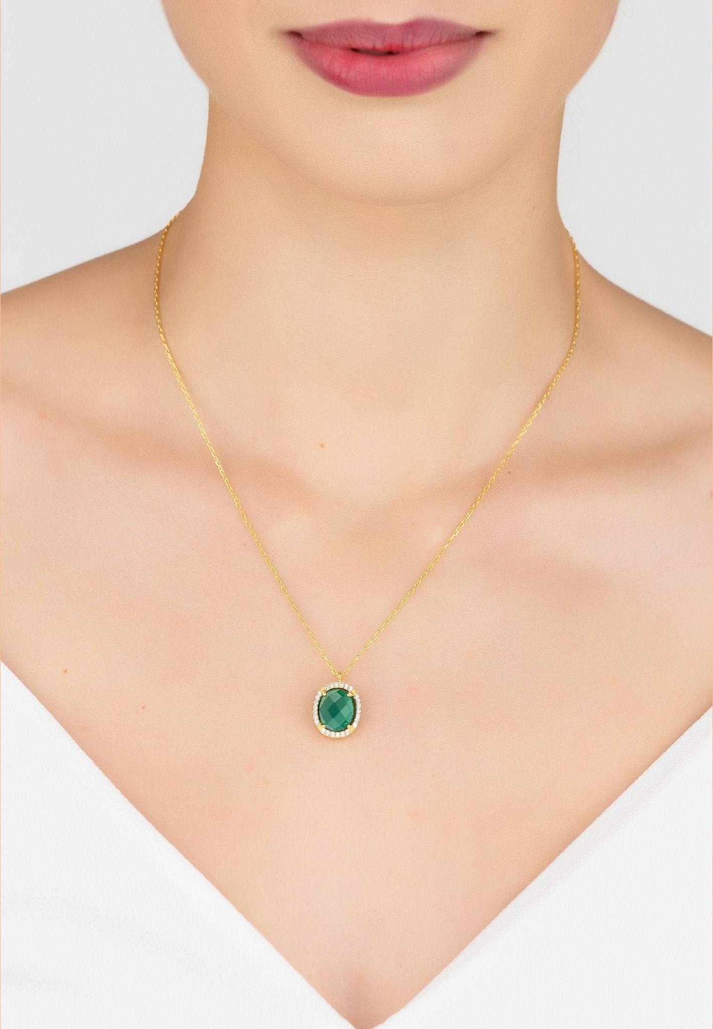 Beatrice Oval Gemstone Pendant Necklaceâ Gold Green Onyx - LATELITA Necklaces