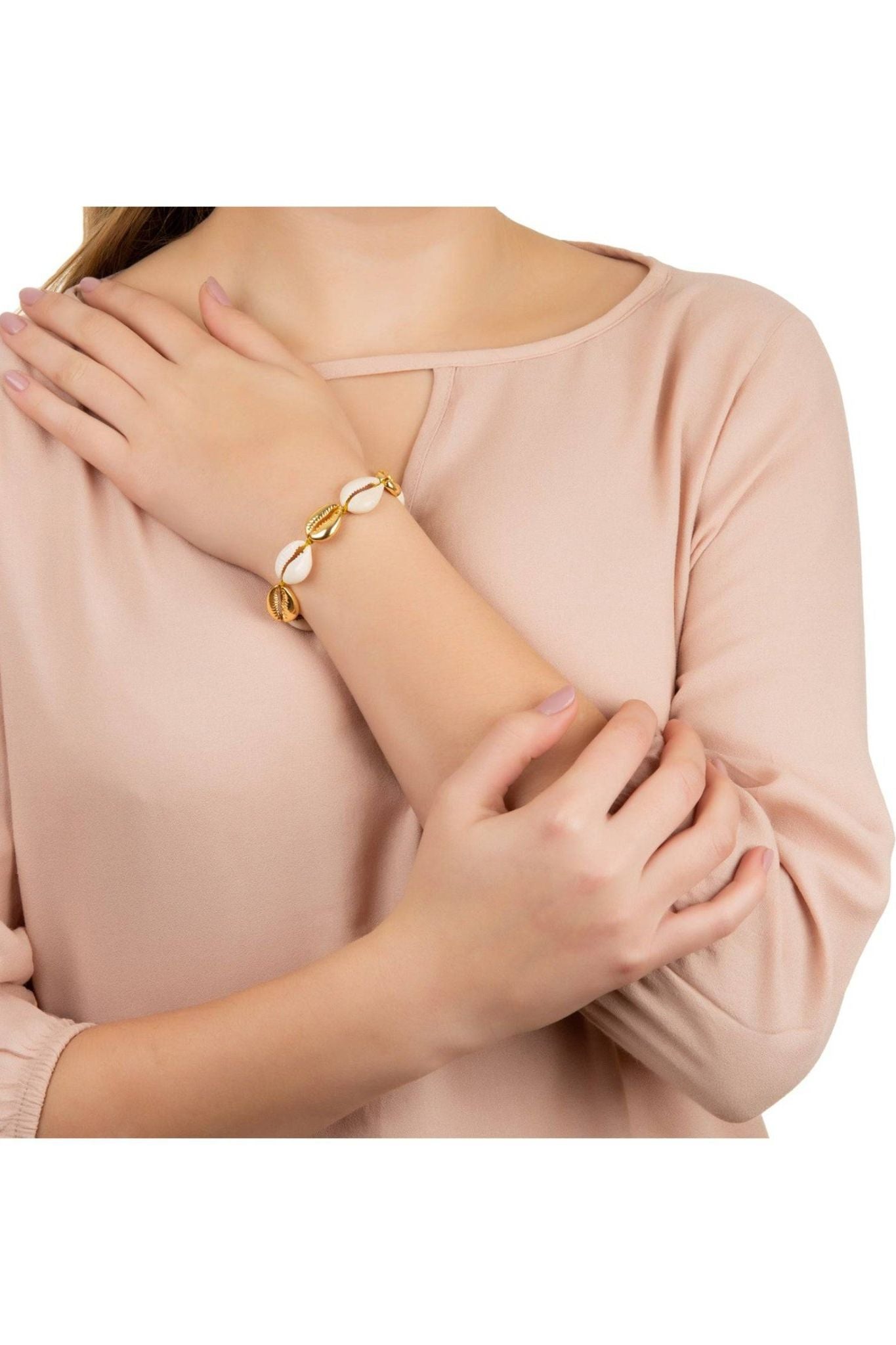 Cowrie Multi Shell Macrame Bracelet Gold - LATELITA Bracelets