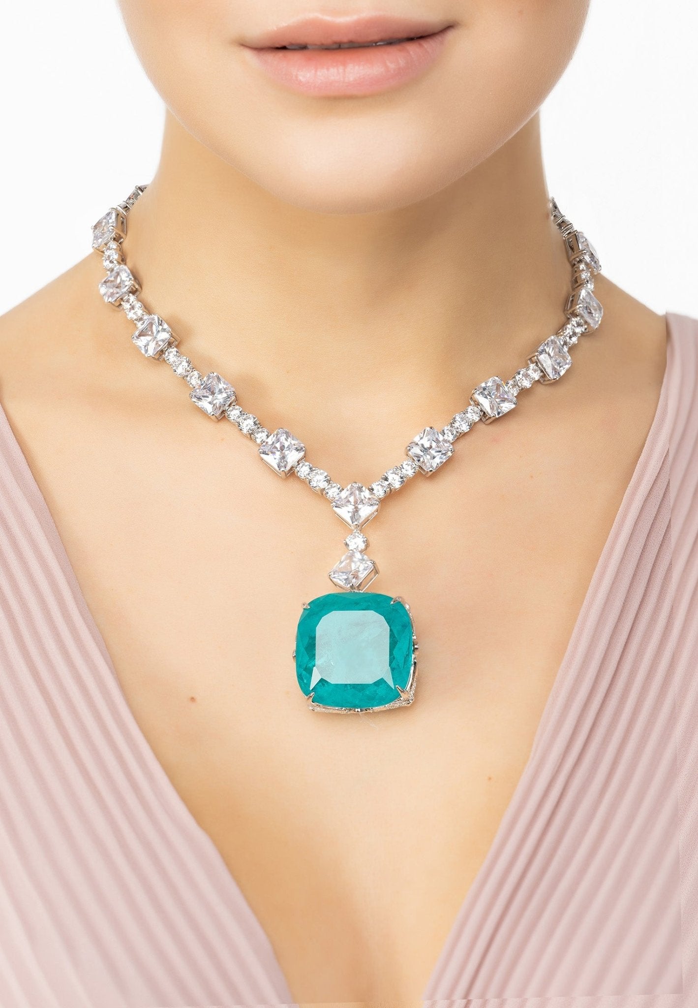 Elizabeth Colombian Emerald Statement Necklace Silver - LATELITA Necklaces