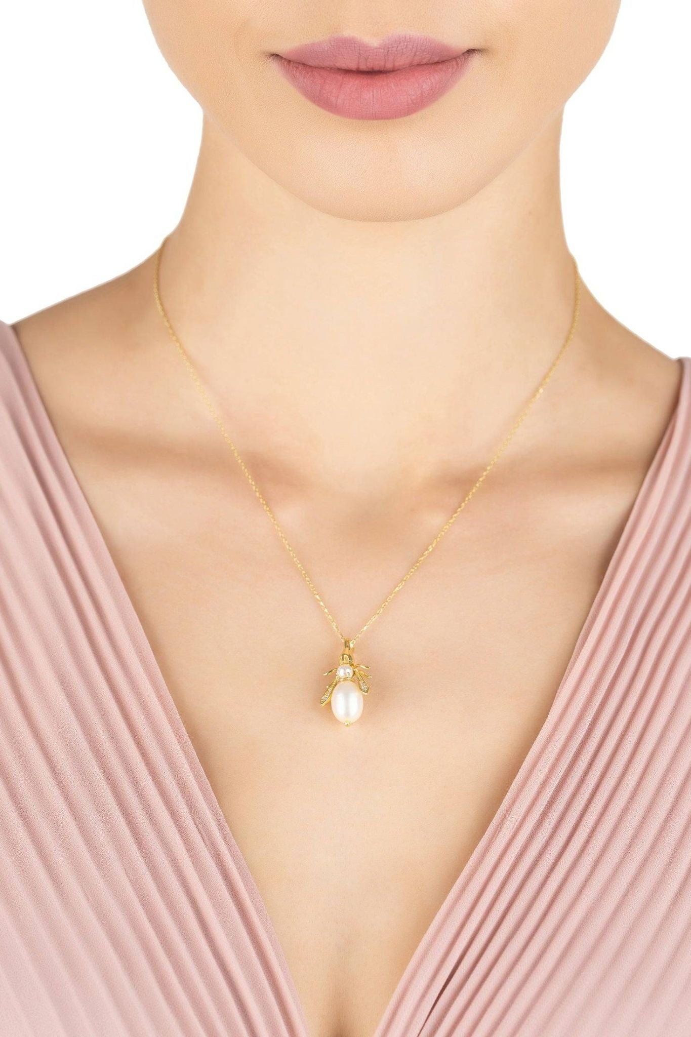 Pearl Gemstone Bee Pendant Necklace Gold - LATELITA Necklaces