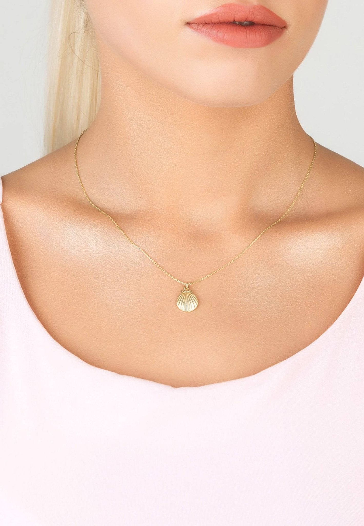 Scallop Mini Shell Necklace Rosegold - LATELITA Necklaces