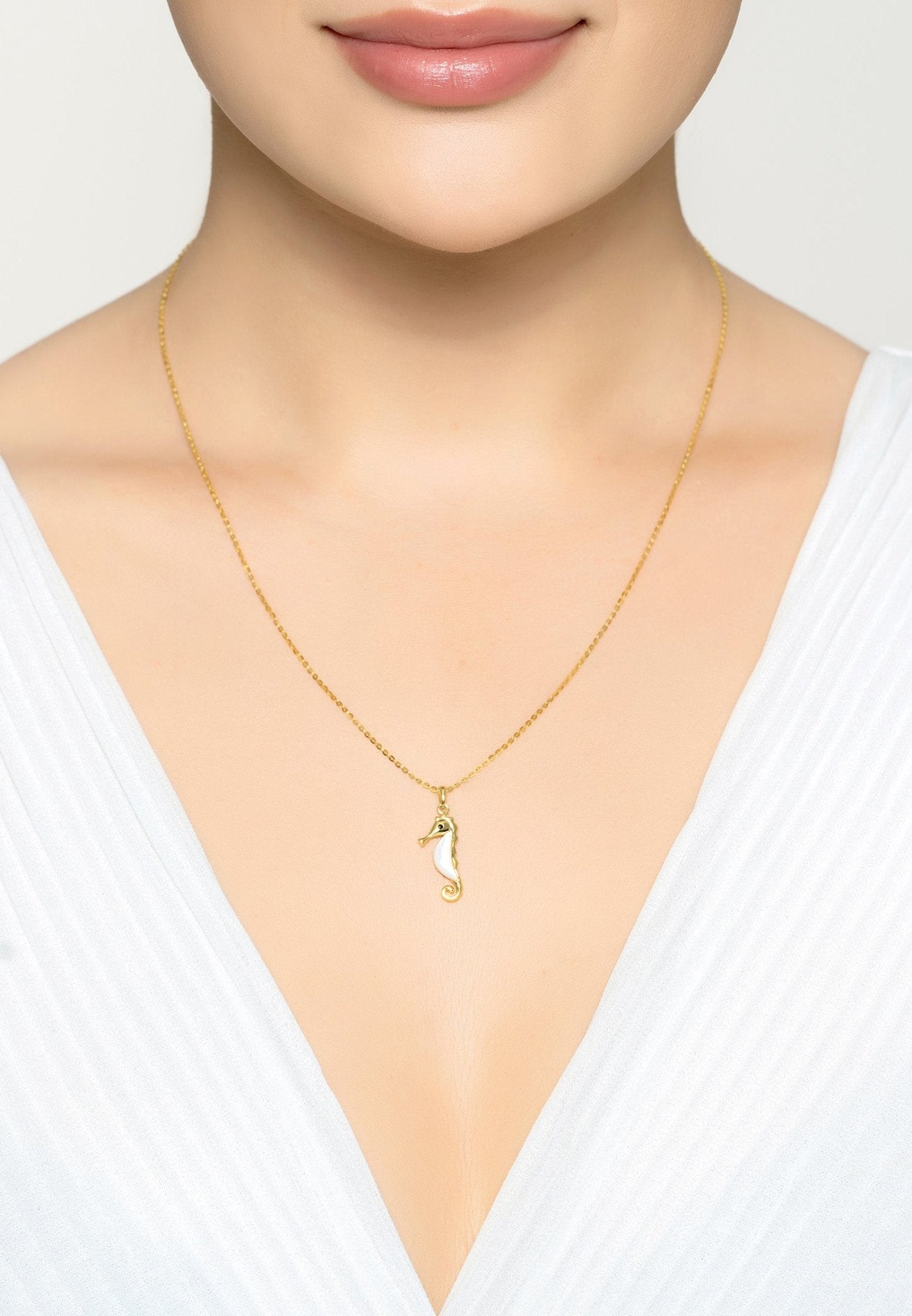 Seahorse Pearl Necklace Gold - LATELITA Necklaces