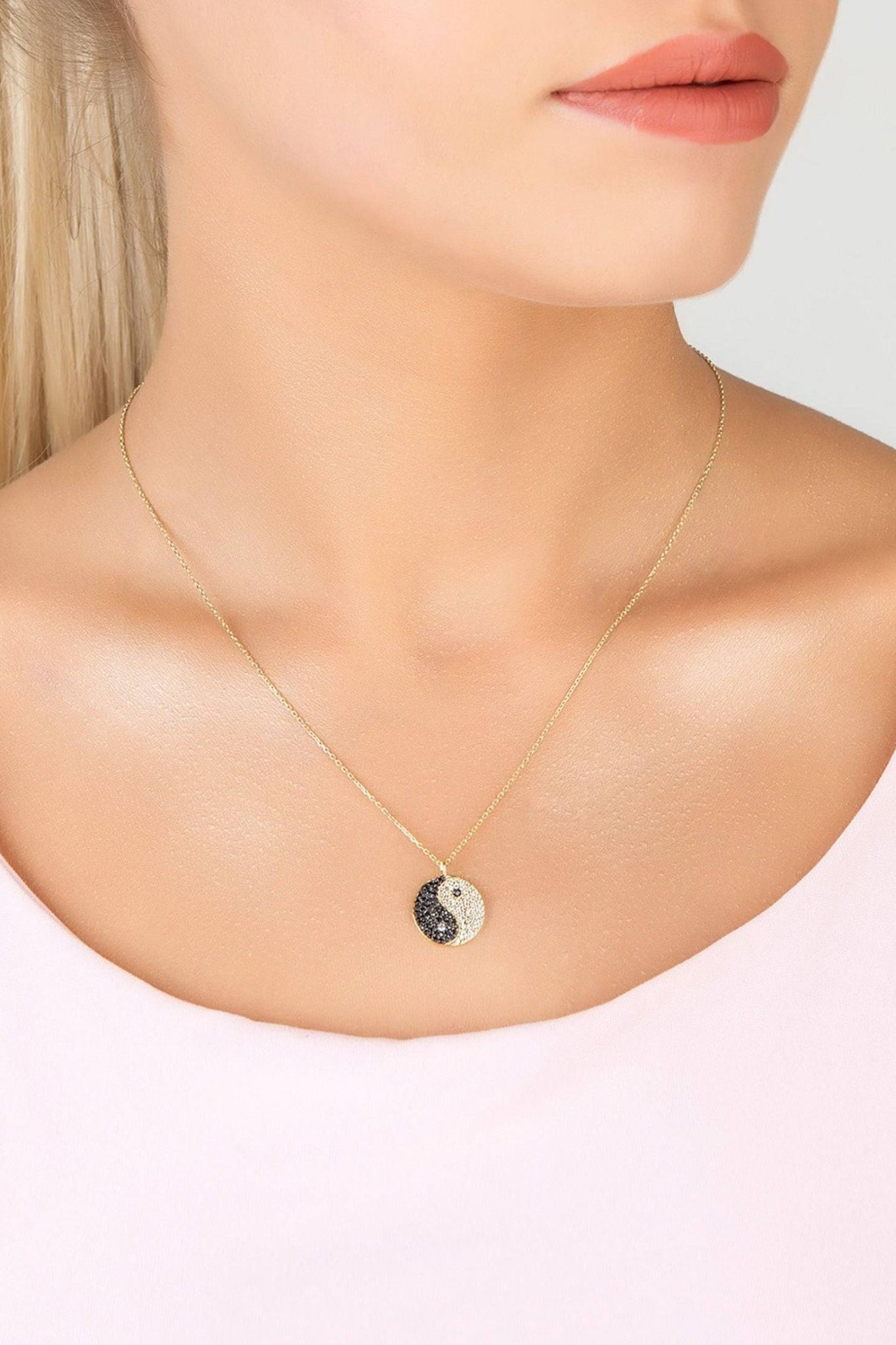 Yin And Yang Pendant Necklace Gold - LATELITA Necklaces